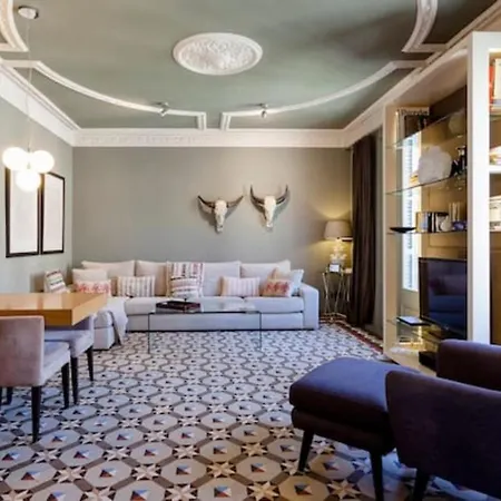 Apartment Unique - Luxurious Oasis