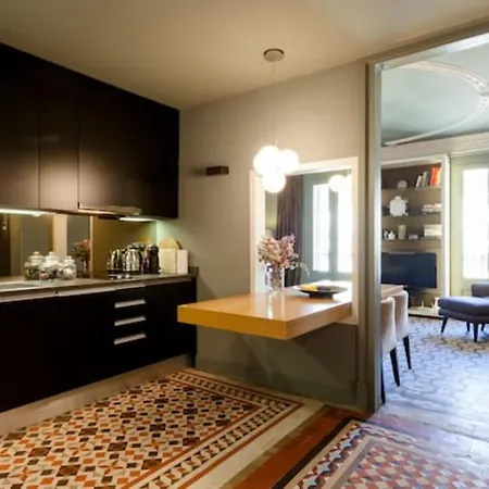 Apartman Unique - Luxurious Oasis
